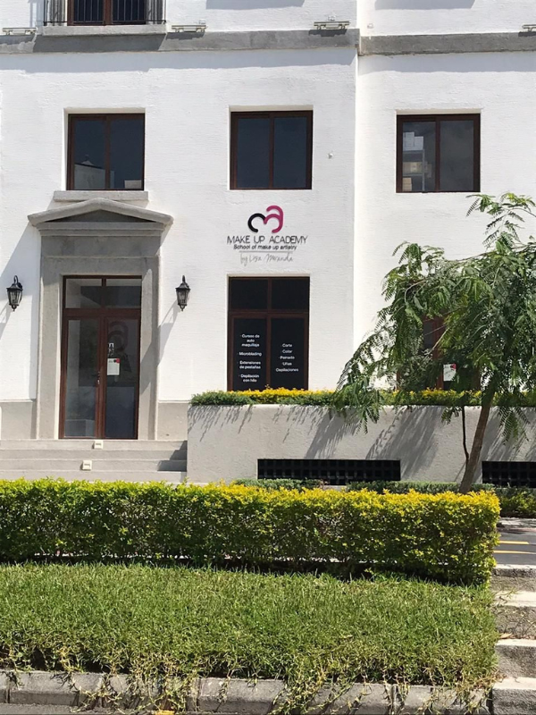 Make Up Academy